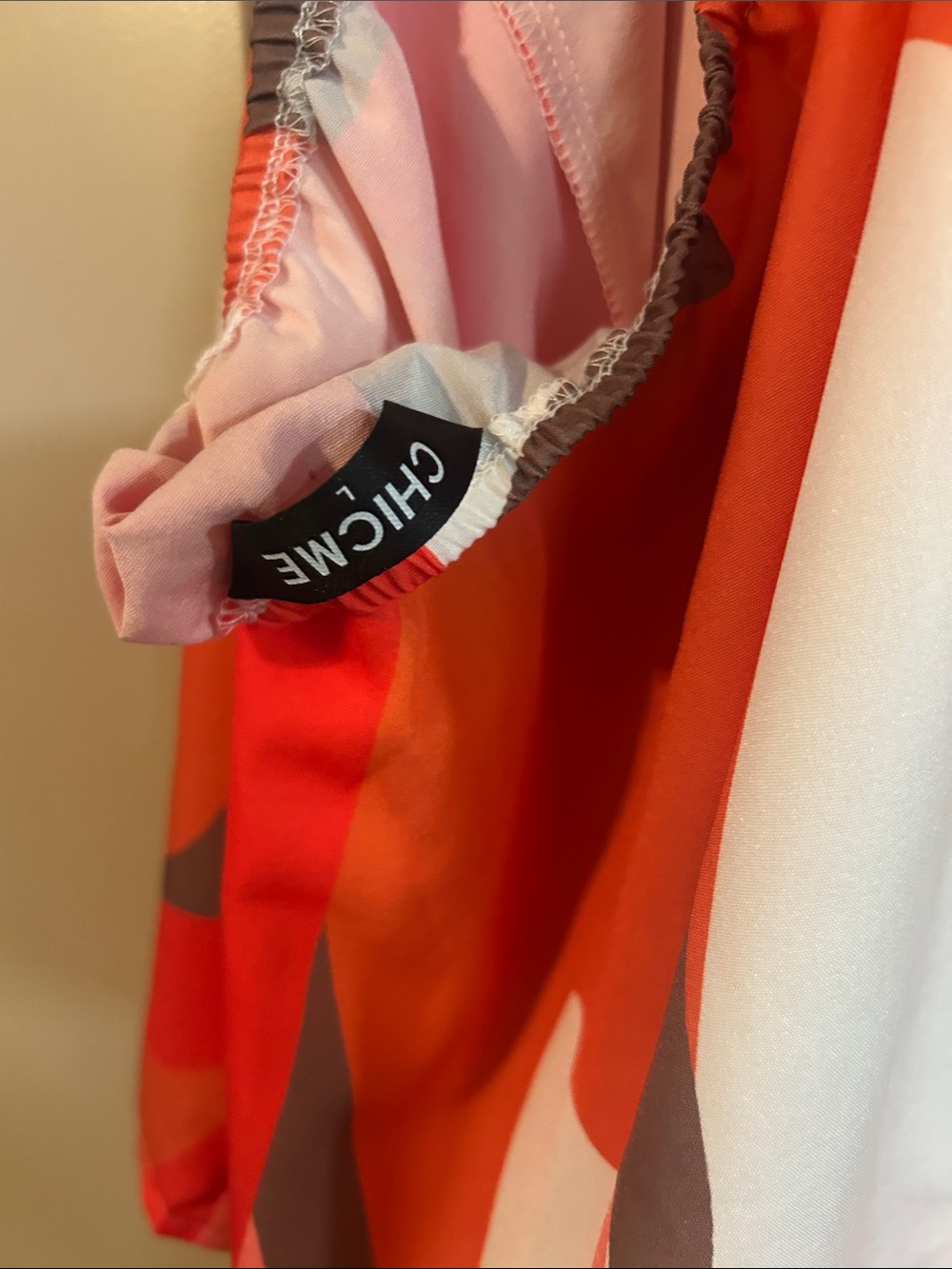 chic Red & Orange Abstract Halter Top - Picture 2 of 6